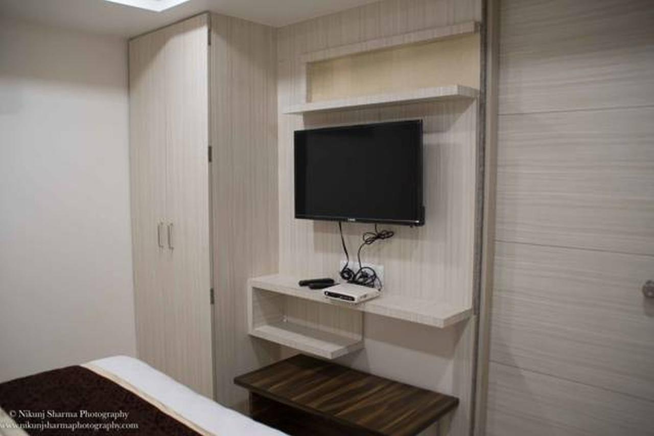 Hotel Gitanjali Inn By Bizzgrow Hotels 阿穆达巴 外观 照片